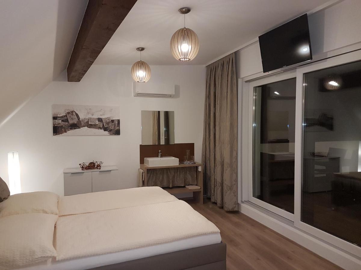 Penthouse Griemann 1 Mit Infrarotkabine Und Eigener Dachterrasse Fuer Max 4 Personen Illmitz Exterior foto